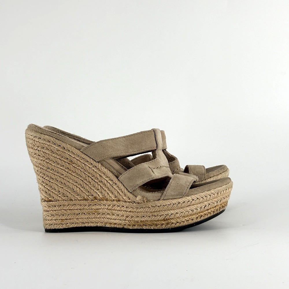 UGG Niyomee Espadrille Wedge Sandal Size 6 Platform Slip-On Shoes